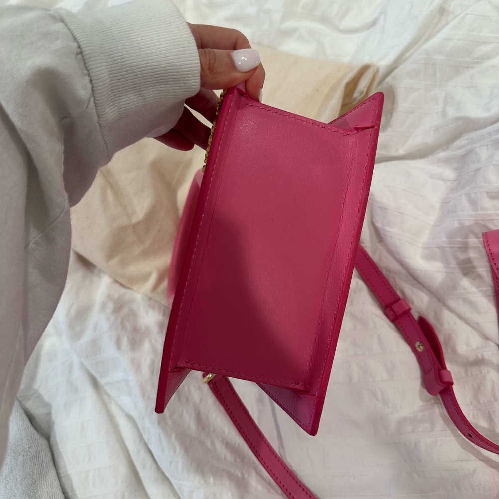 Jacquemus Le Chiquito Moyen Top-Handle Bag - Picture 9 of 12